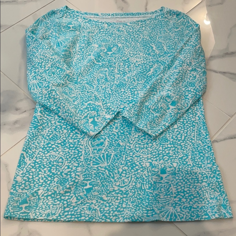 Lilly boat neck top.